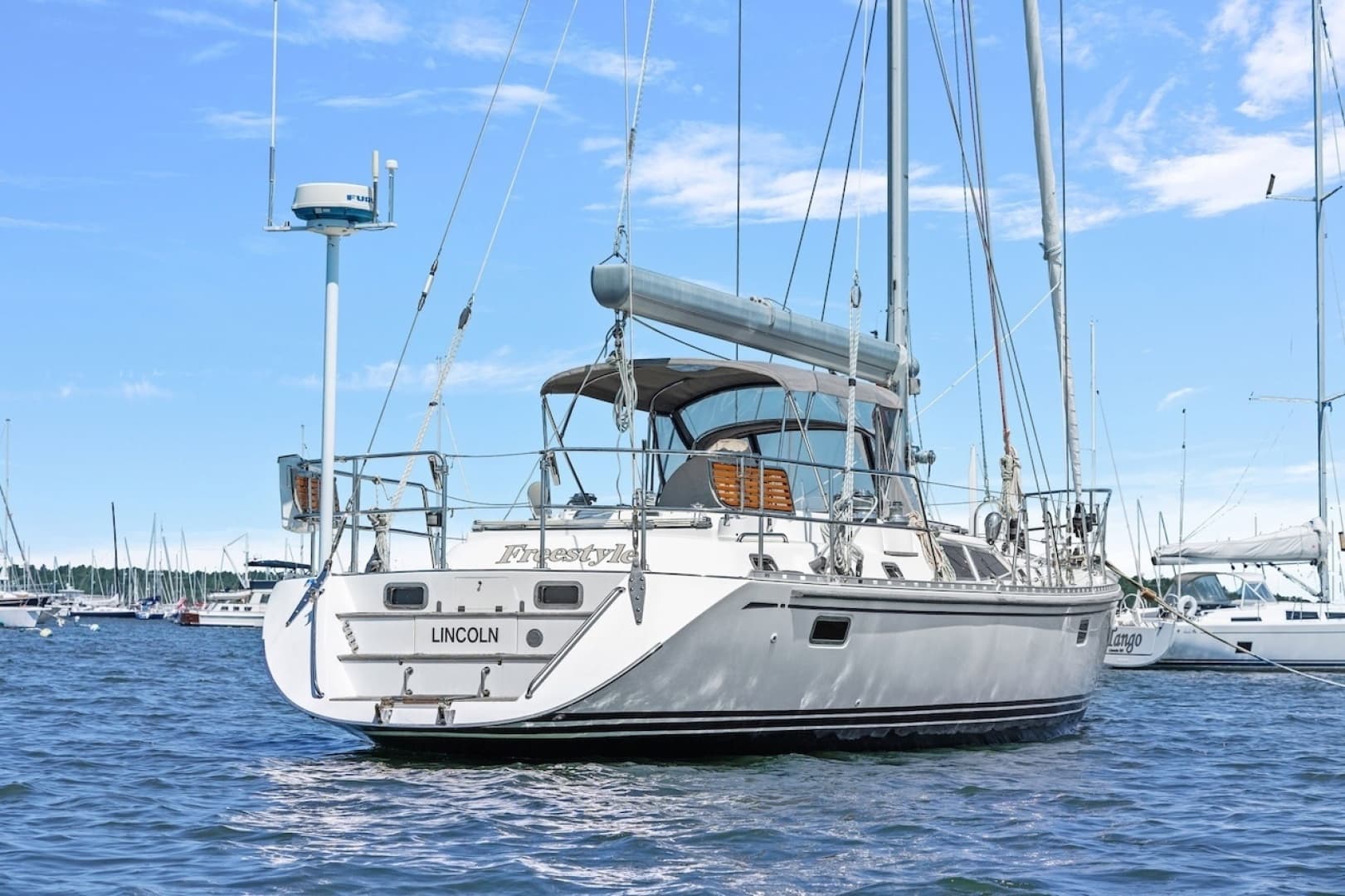 2005 Hylas 54