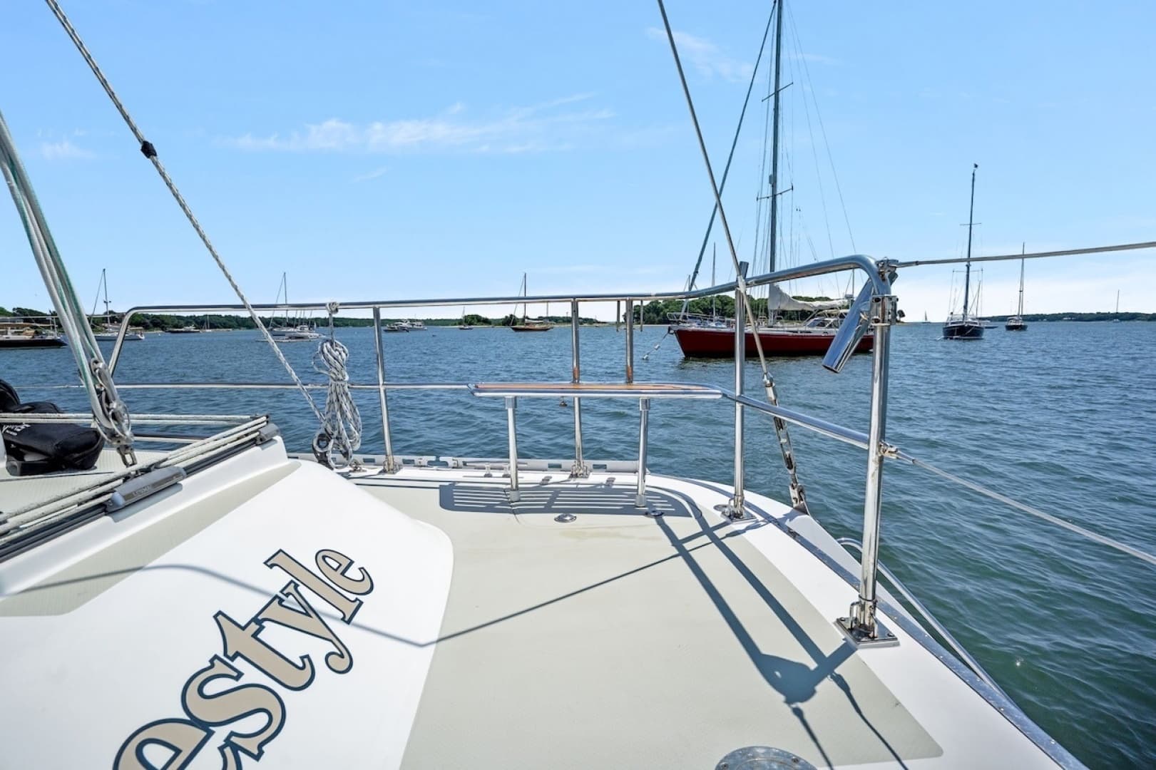 2005 Hylas 54