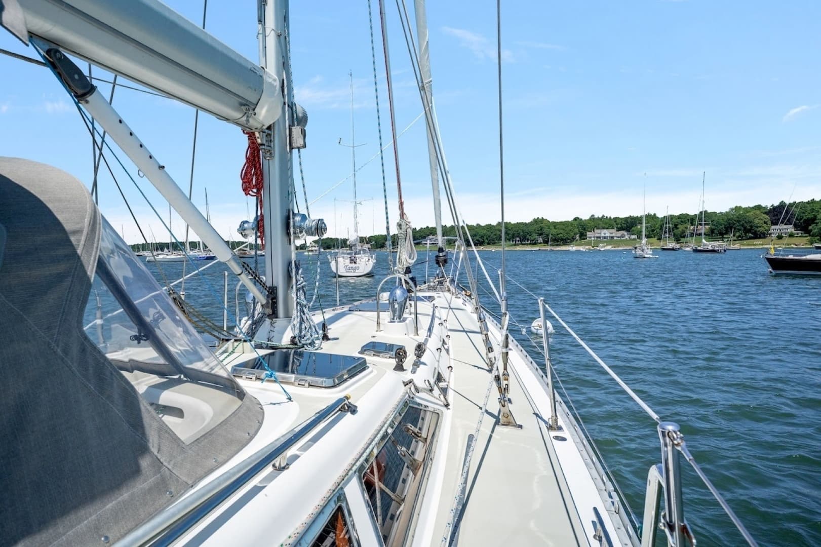 2005 Hylas 54