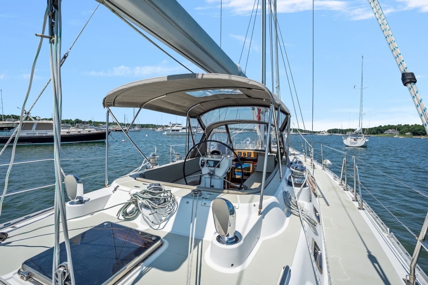 2005 Hylas 54