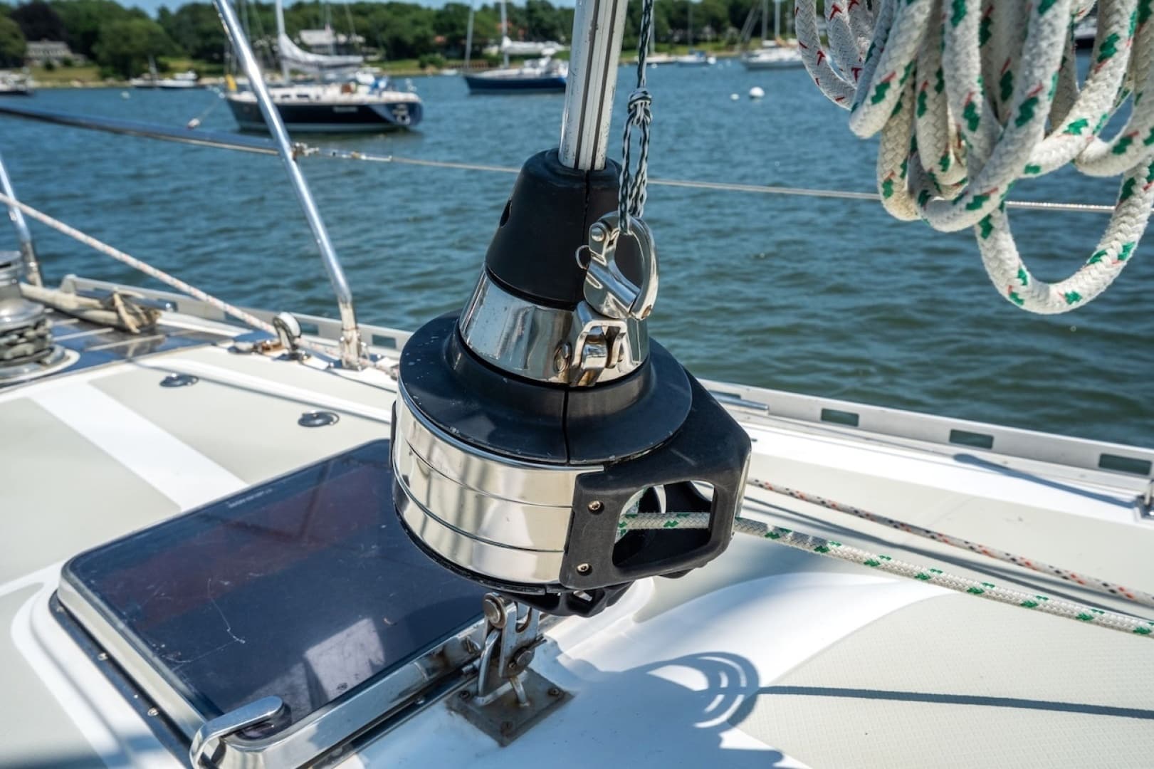 2005 Hylas 54