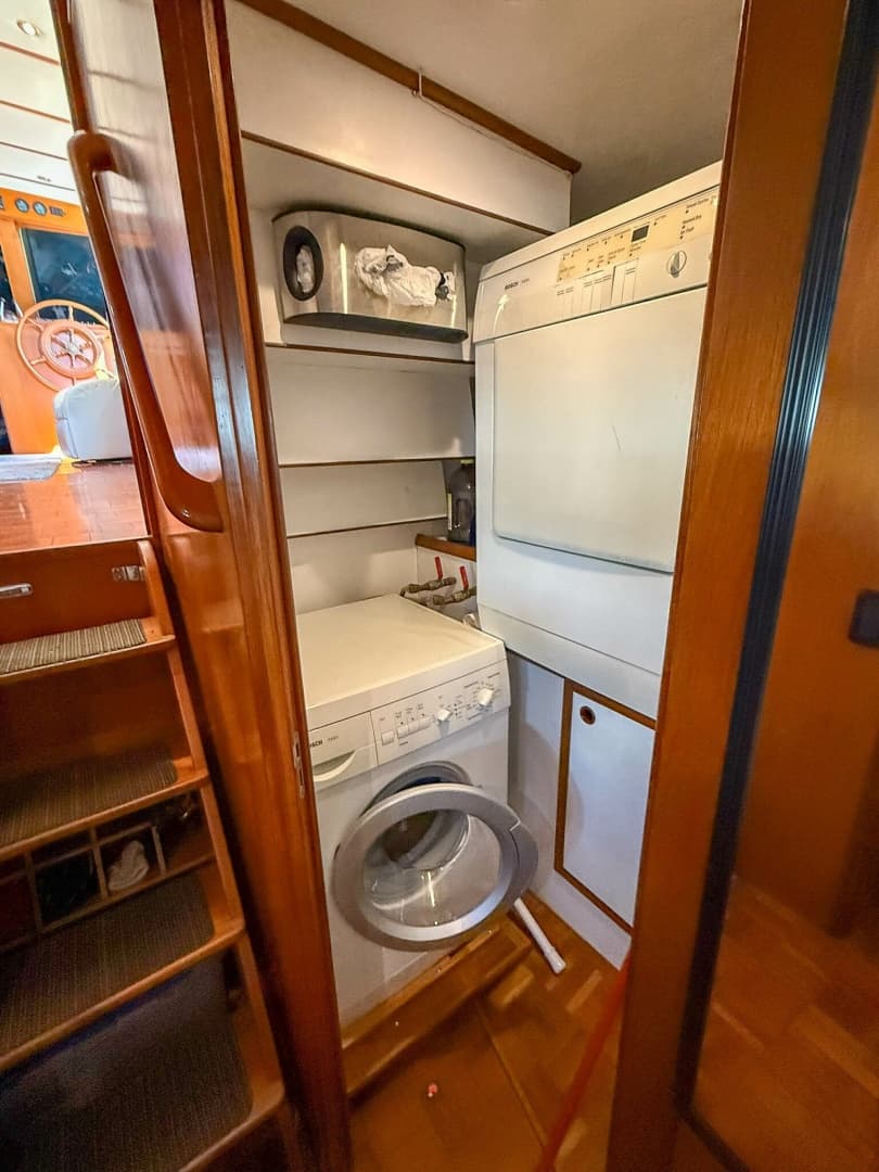 DeFever 49 Laundry off Master Stateroom 