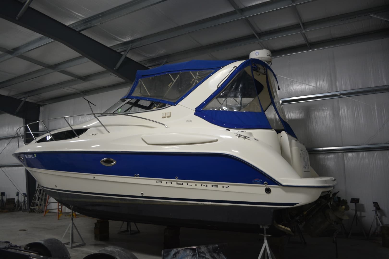 2006 Bayliner 305