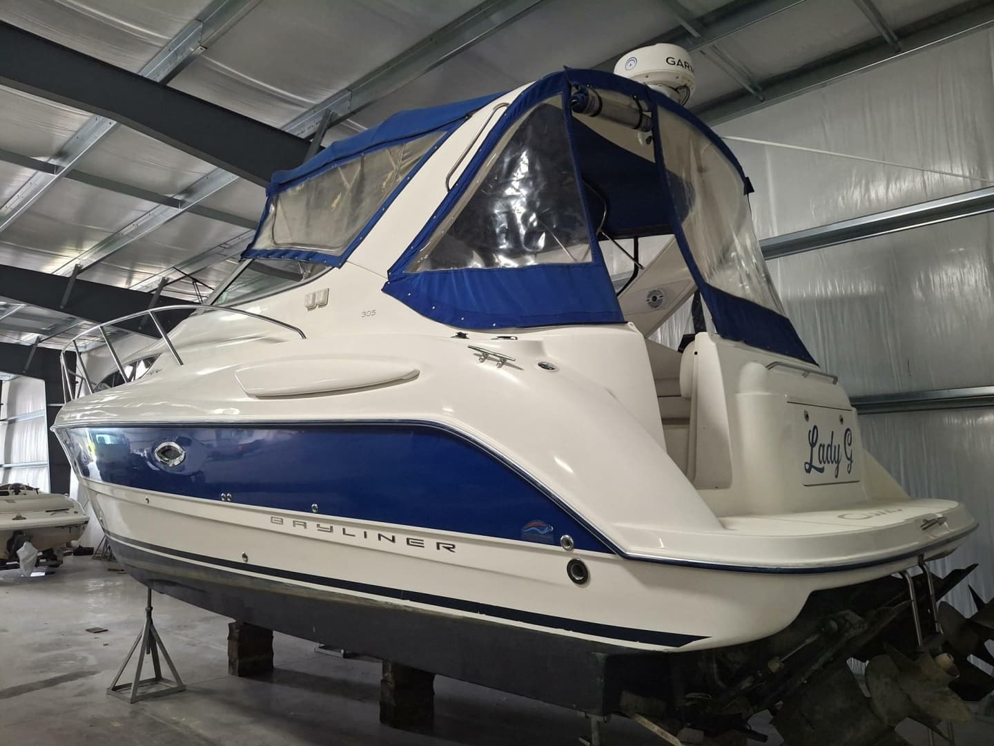 2006 Bayliner 305