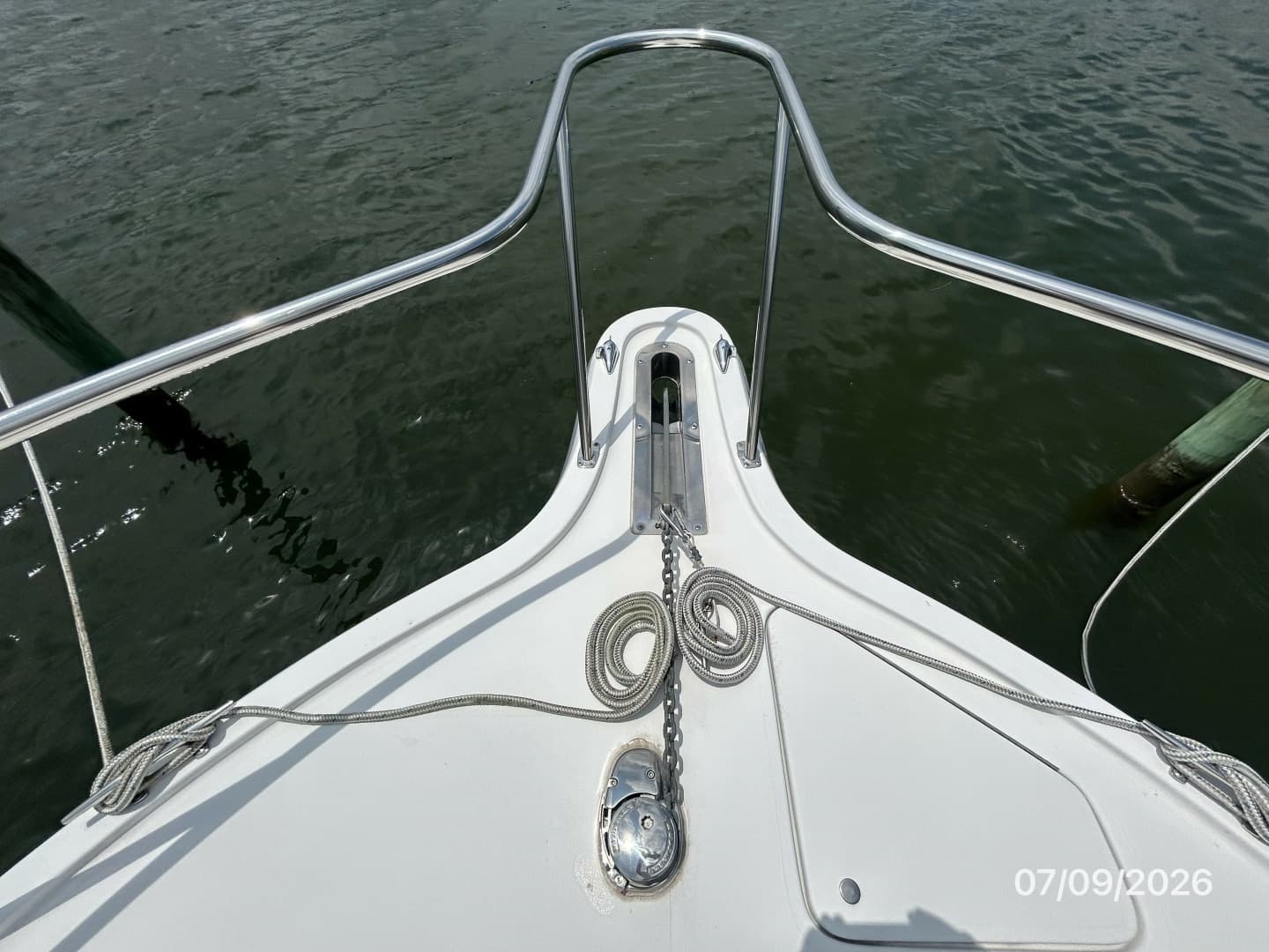 30' Pursuit anchor windlass