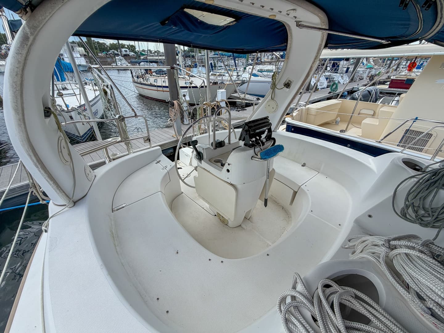 1999 Hunter 380