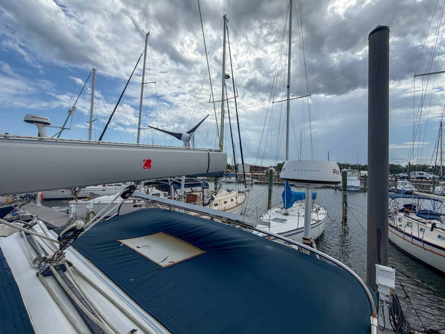1999 Hunter 380