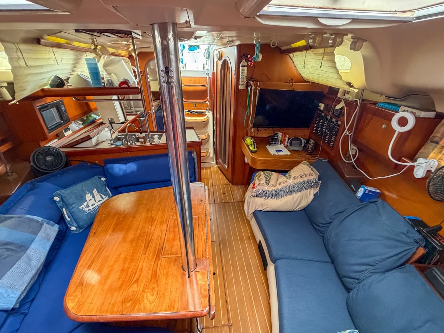 1999 Hunter 380