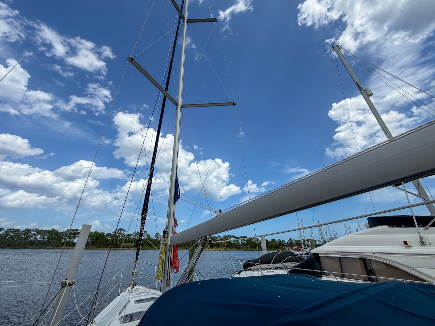1999 Hunter 380