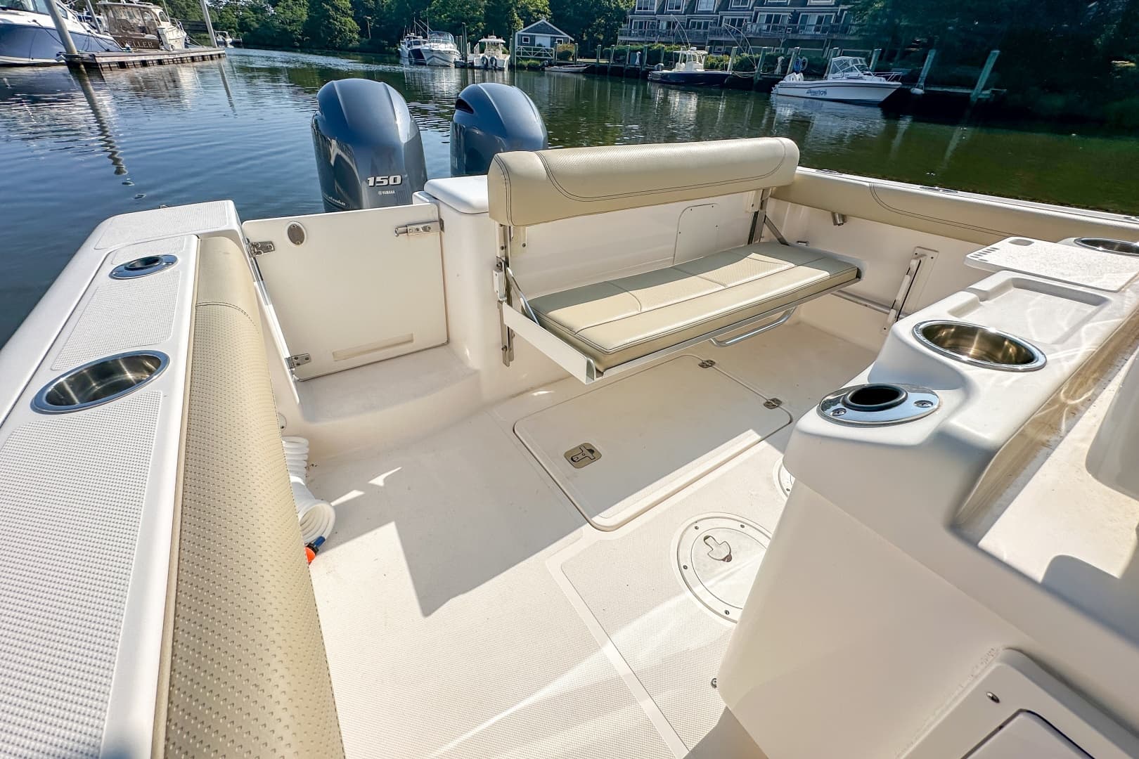 2018 Pursuit C 260