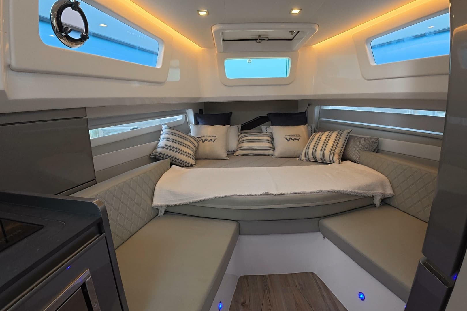 2025 Schaefer V44