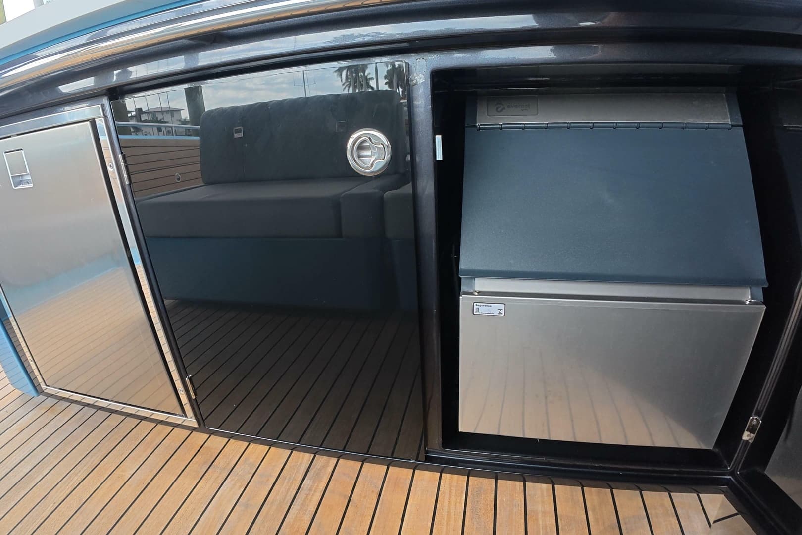 2025 Schaefer V44