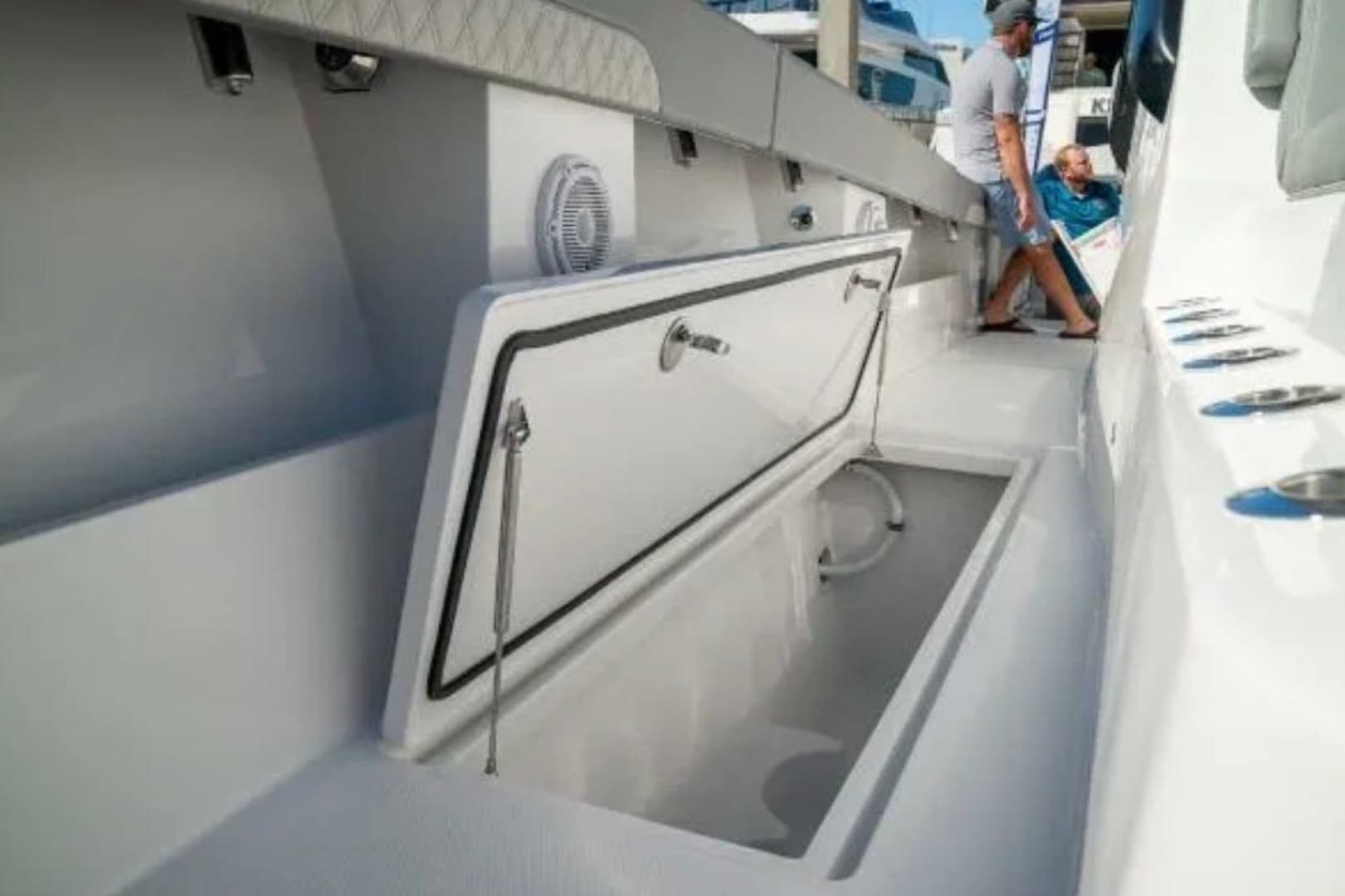 2024 Front Runner 37 Catamaran