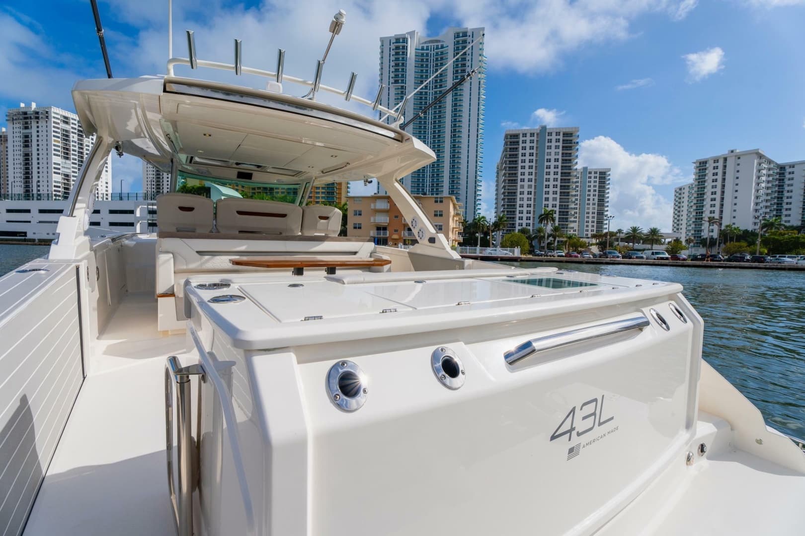 2024 Tiara Yachts 43 LS