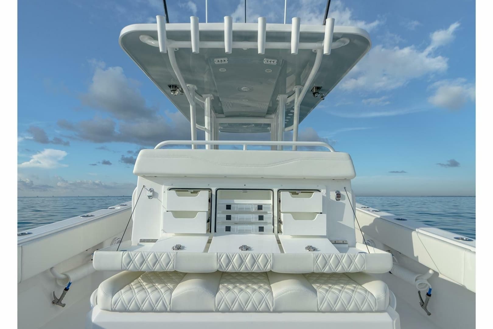 2023 Invincible 33 Catamaran