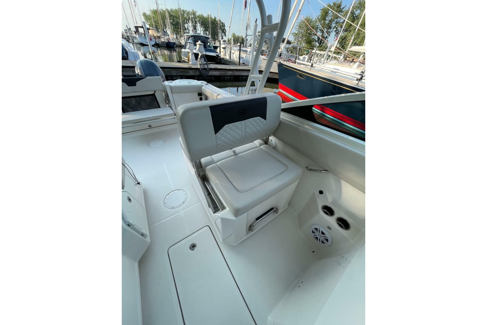 2023 Sailfish 276 DC