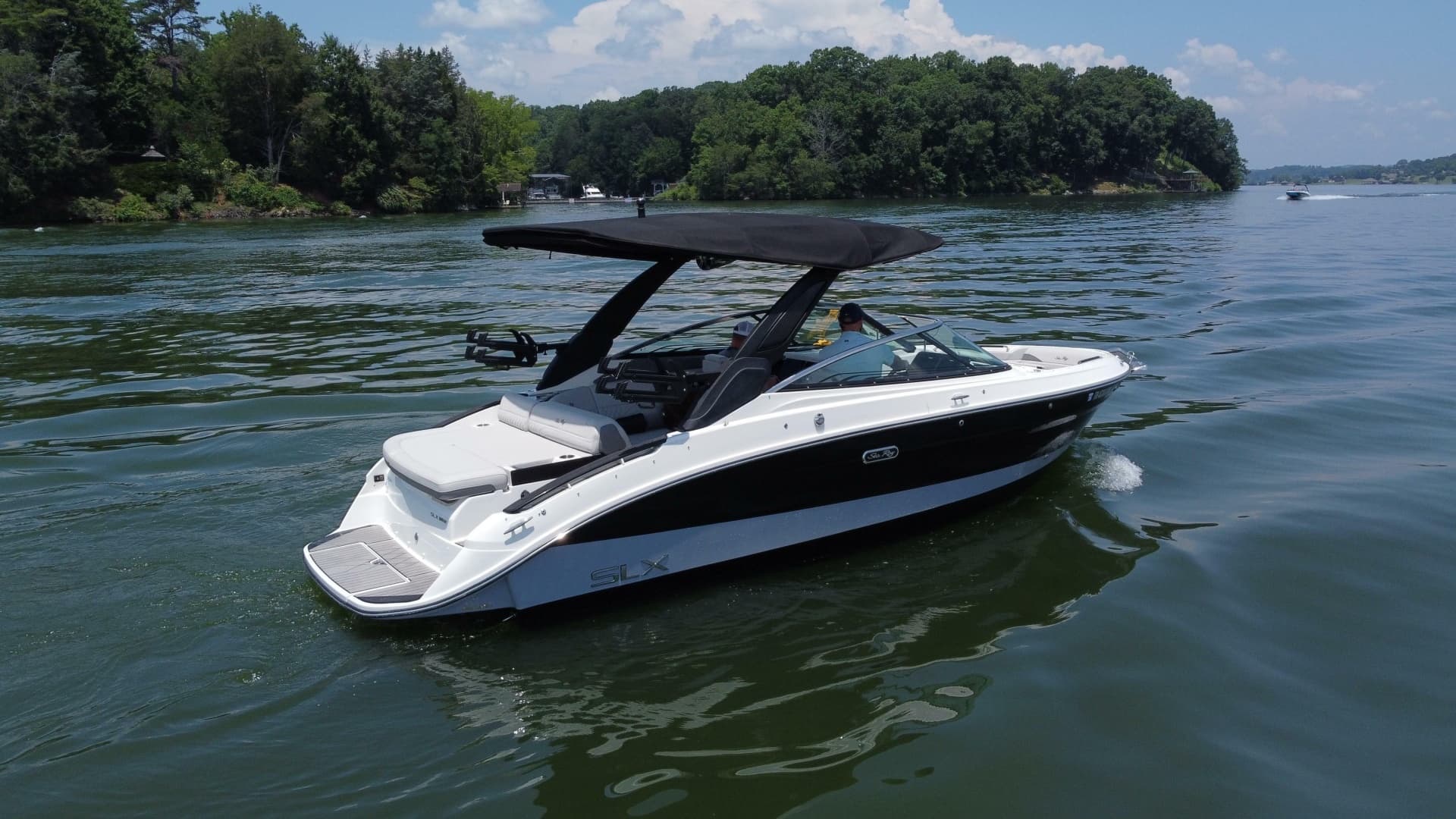 2023 Sea Ray SLX 260 Surf