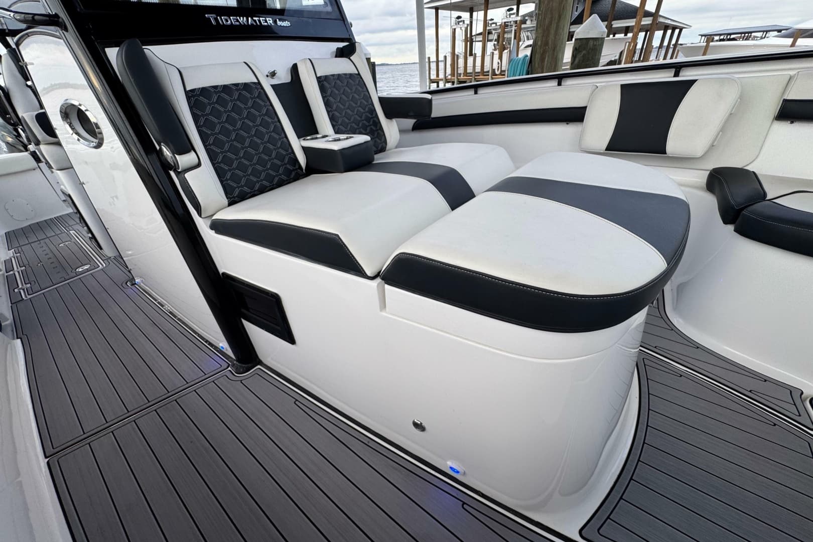 2023 Tidewater 320 CC Adventure