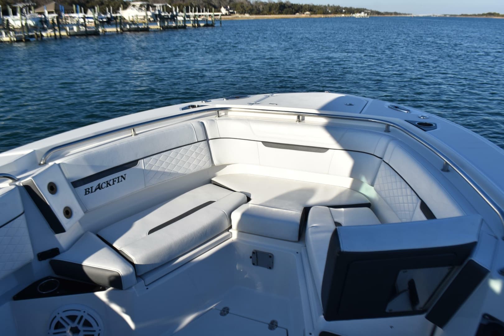 2022 Blackfin 272 CC
