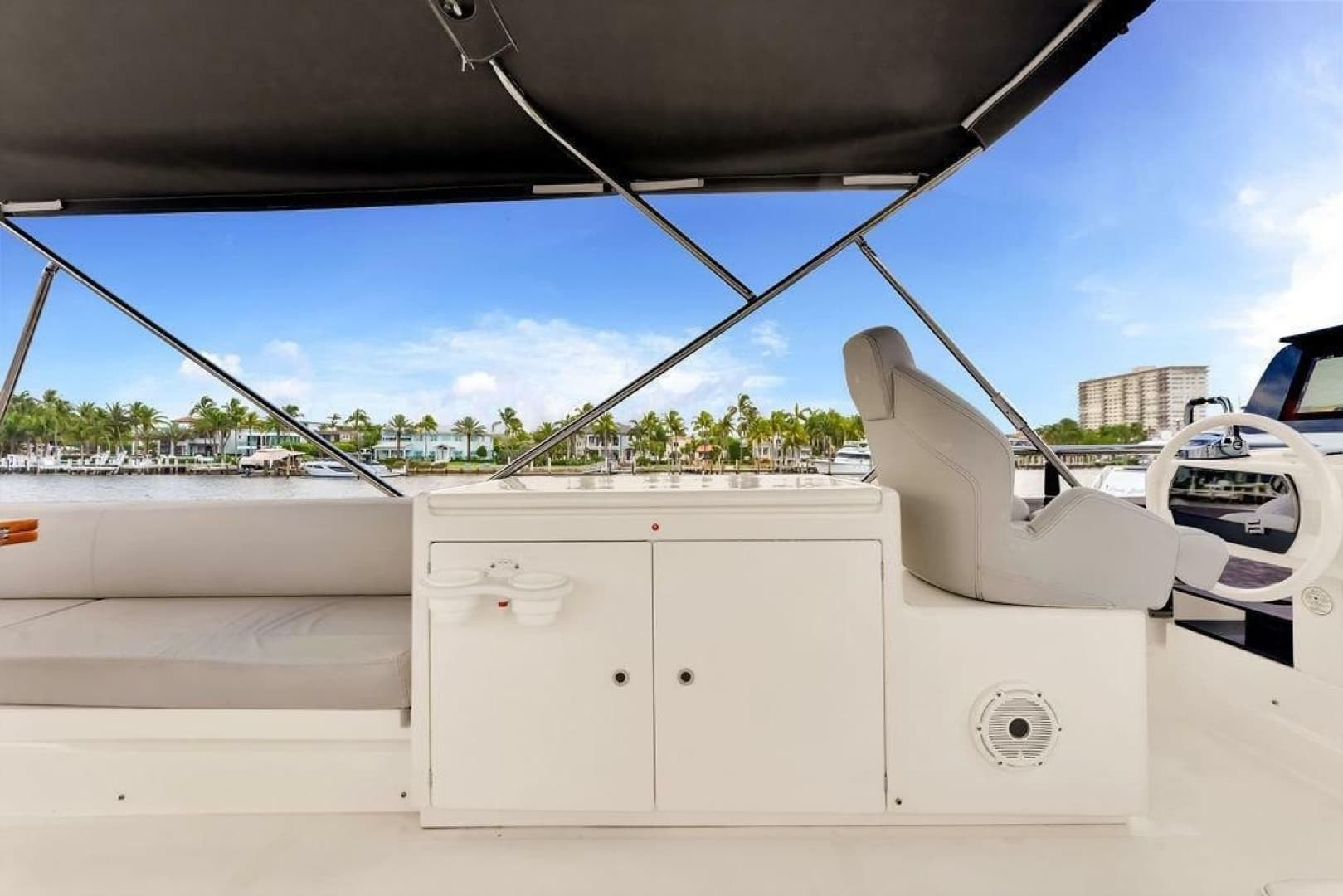 2021 Ferretti Yachts 500