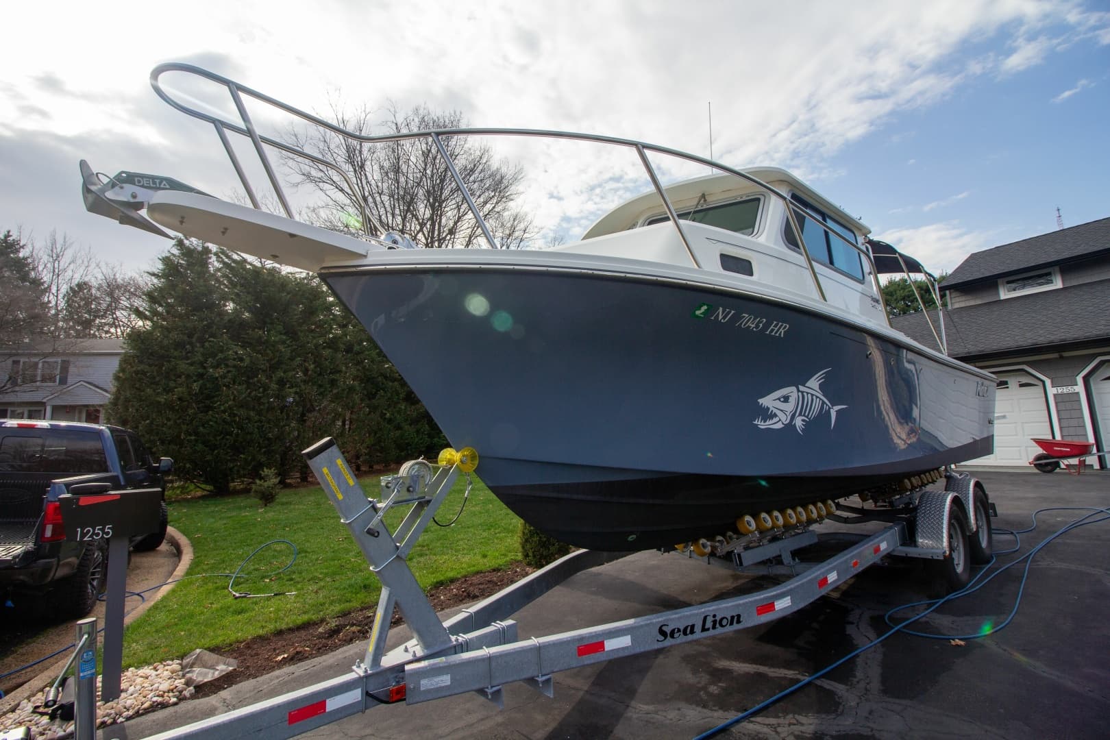 2022 Parker 2520 XLD Sport Cabin