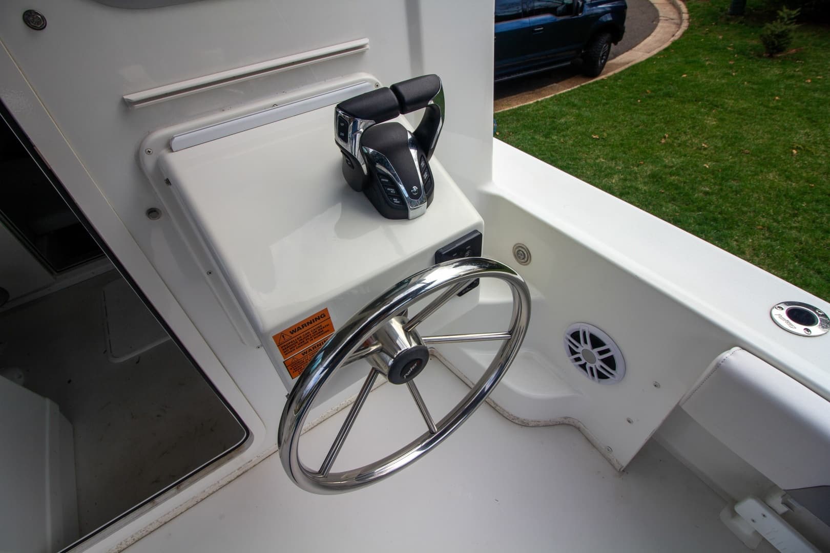2022 Parker 2520 XLD Sport Cabin