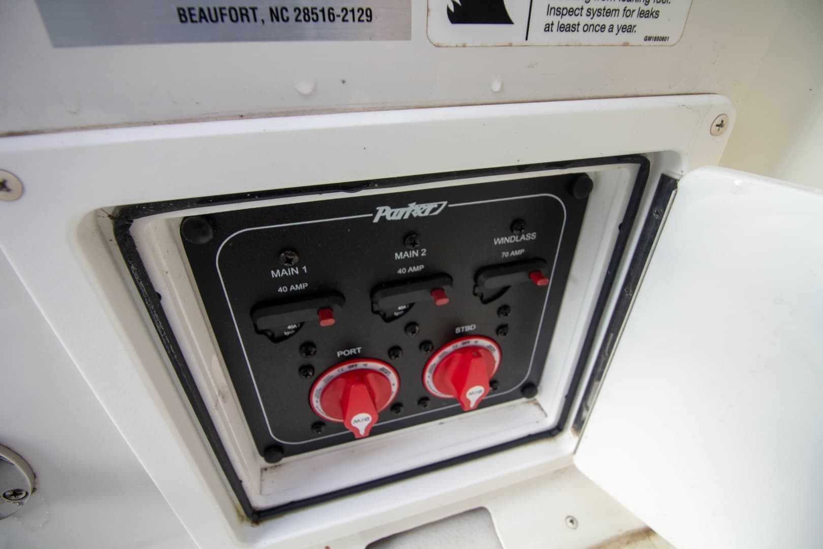 2022 Parker 2520 XLD Sport Cabin