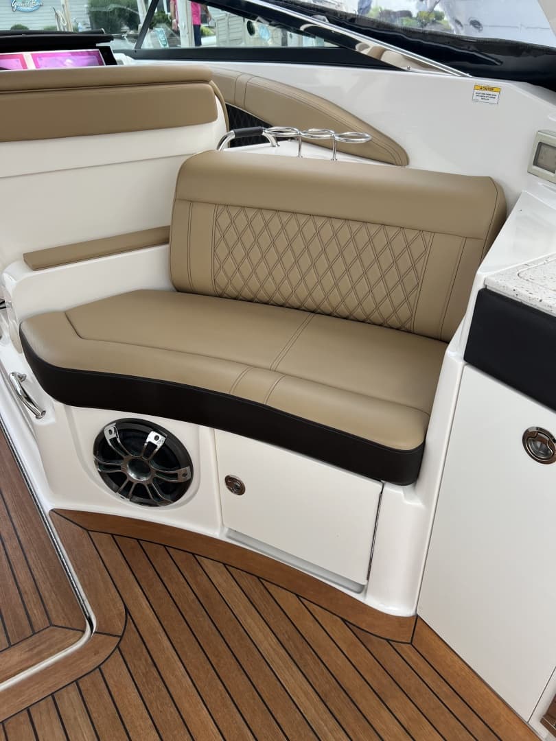 2020 Sea Ray 350 SLX
