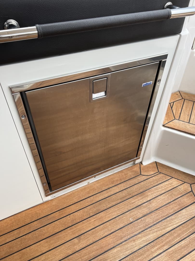 2020 Sea Ray 350 SLX