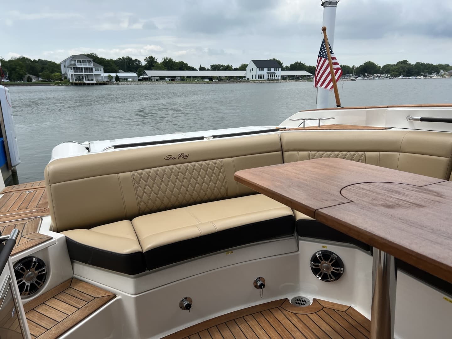 2020 Sea Ray 350 SLX