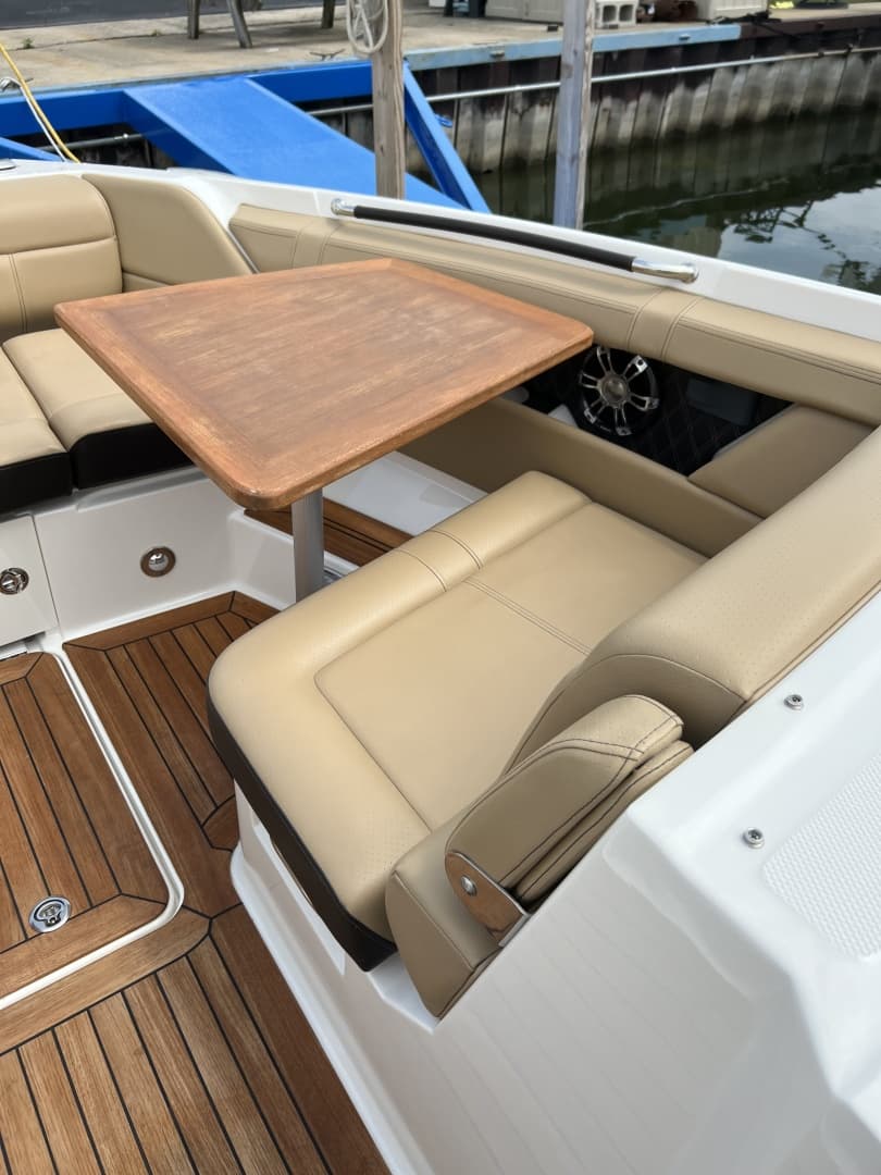 2020 Sea Ray 350 SLX