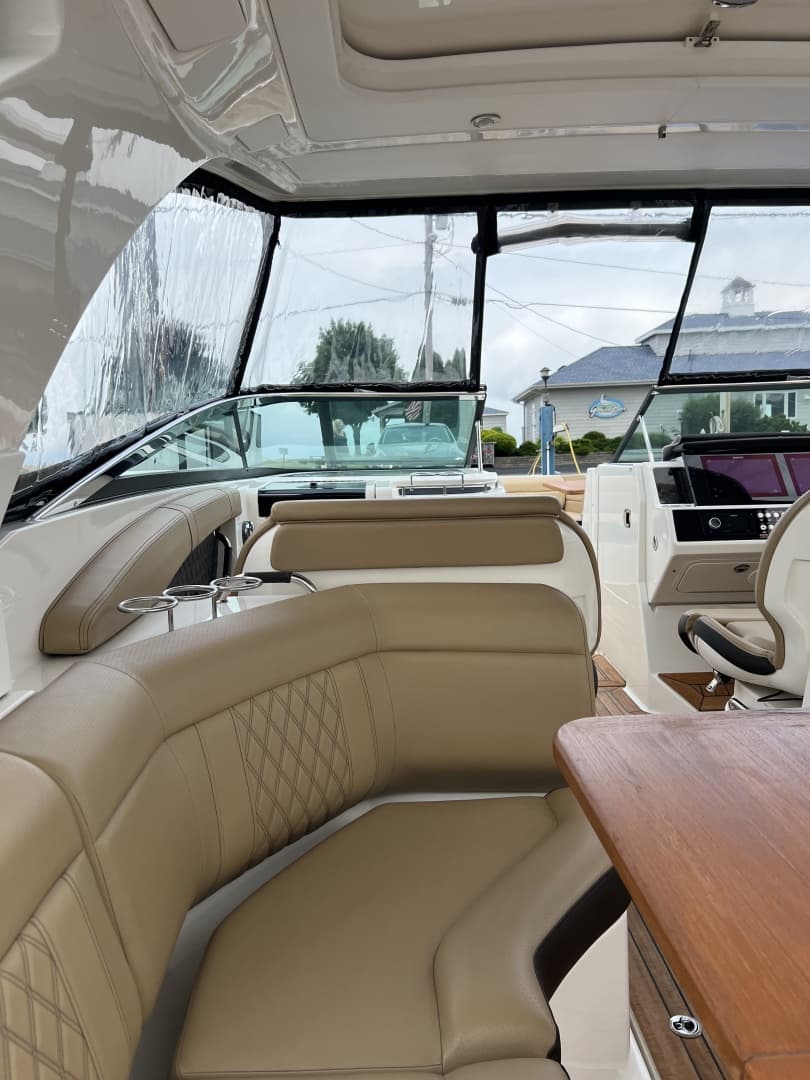 2020 Sea Ray 350 SLX