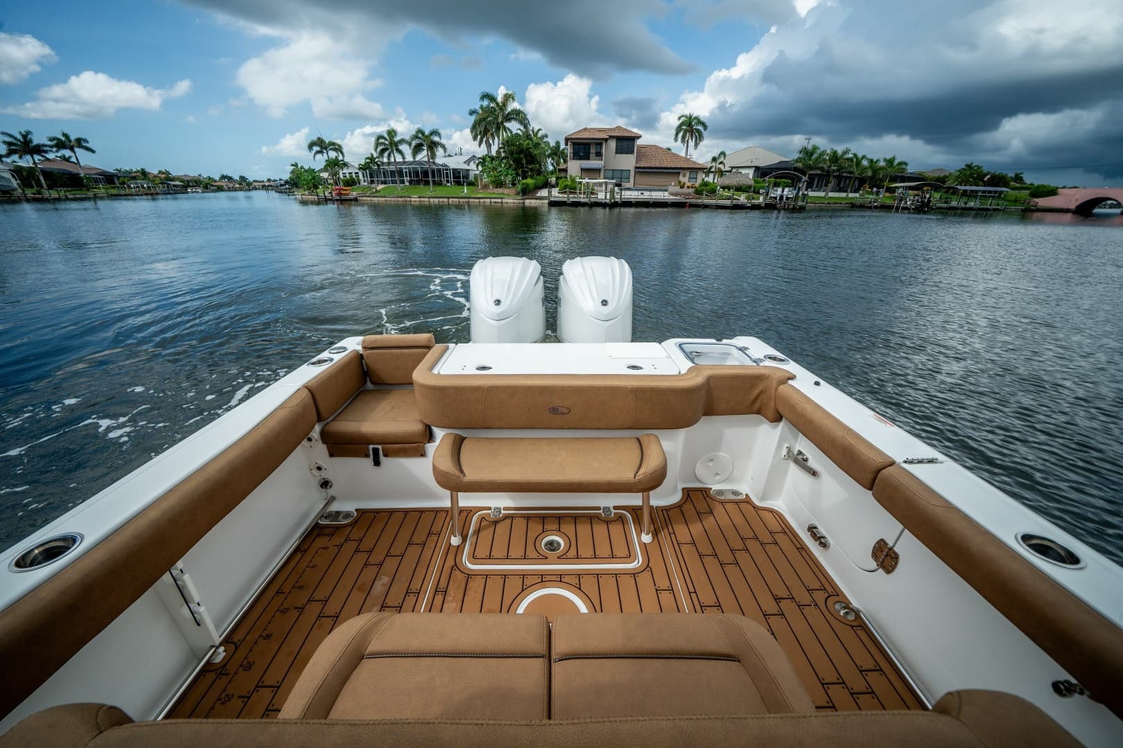 2022 Sea Hunt Gamefish 30 Coffin Box