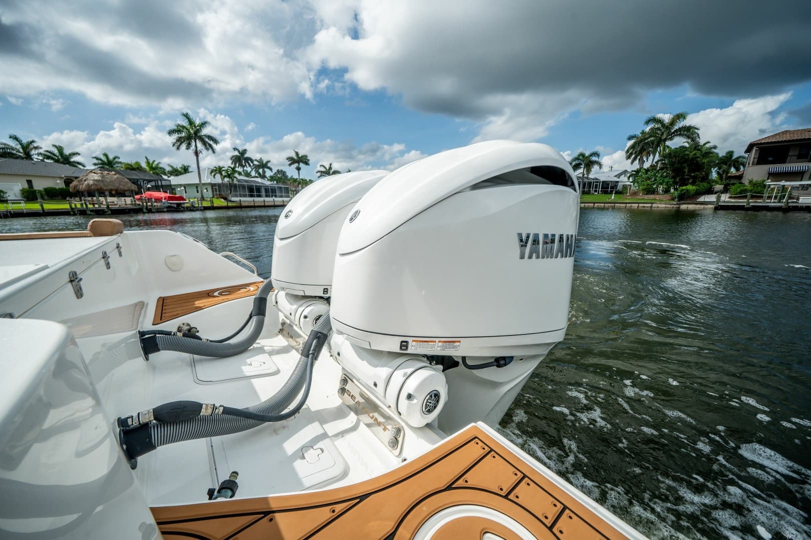 2022 Sea Hunt Gamefish 30 Coffin Box