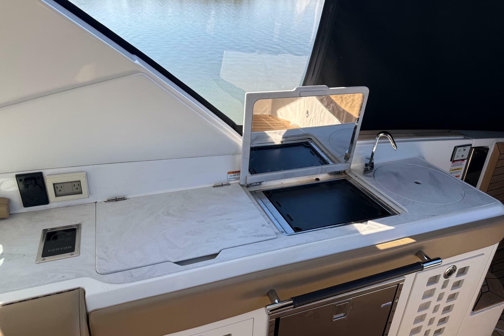2022 Sea Ray SLX 400