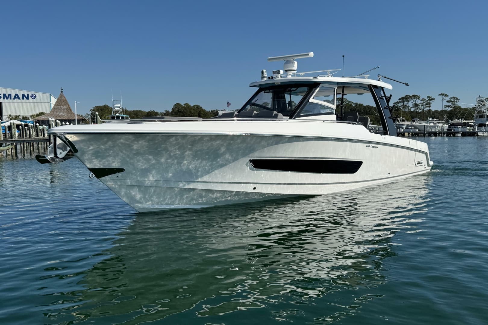 2021 Boston Whaler 420 Outrage