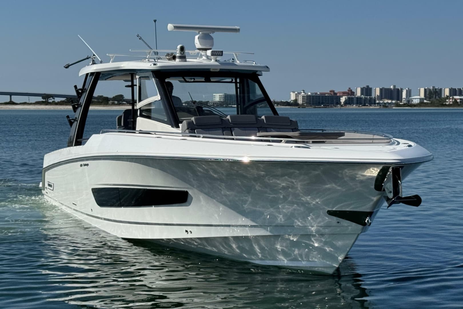 2021 Boston Whaler 420 Outrage