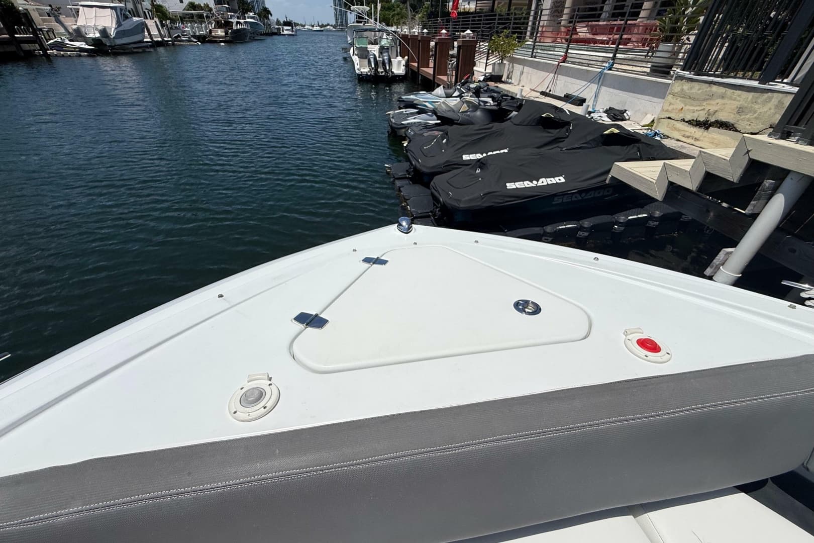 2021 Cruisers Yachts 38 GLS OB