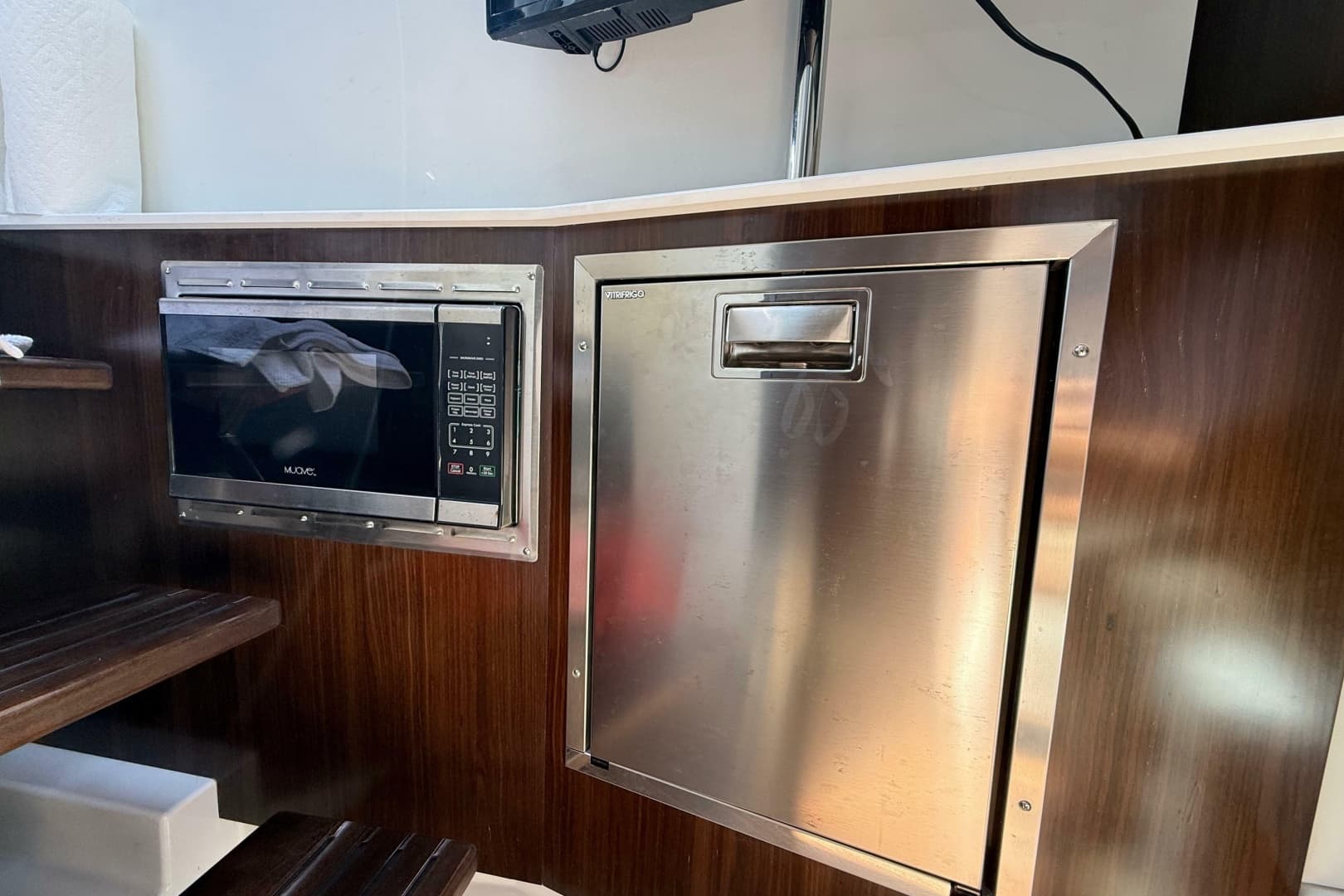 2021 Cruisers Yachts 38 GLS OB