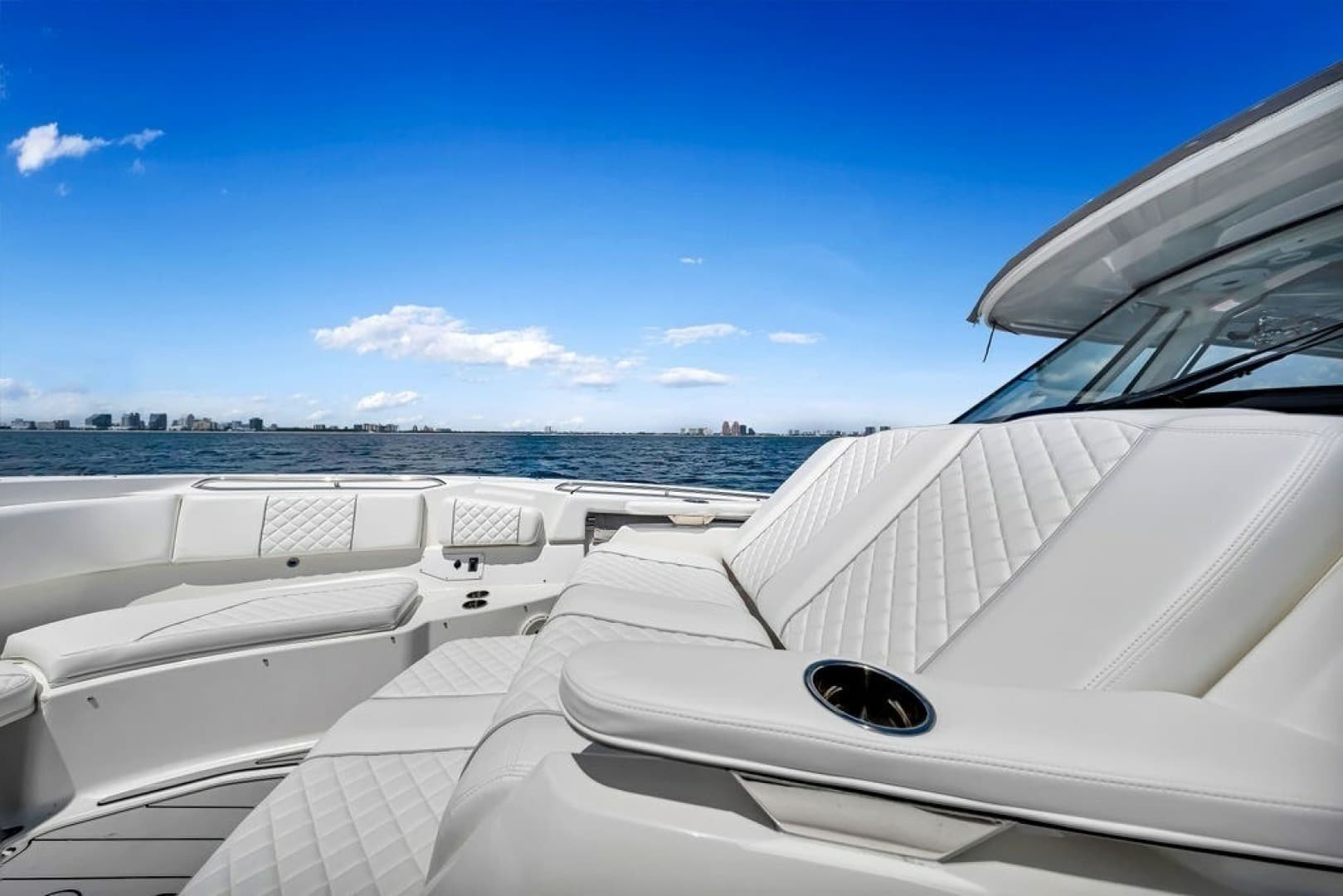2021 Pursuit S 378 Sport
