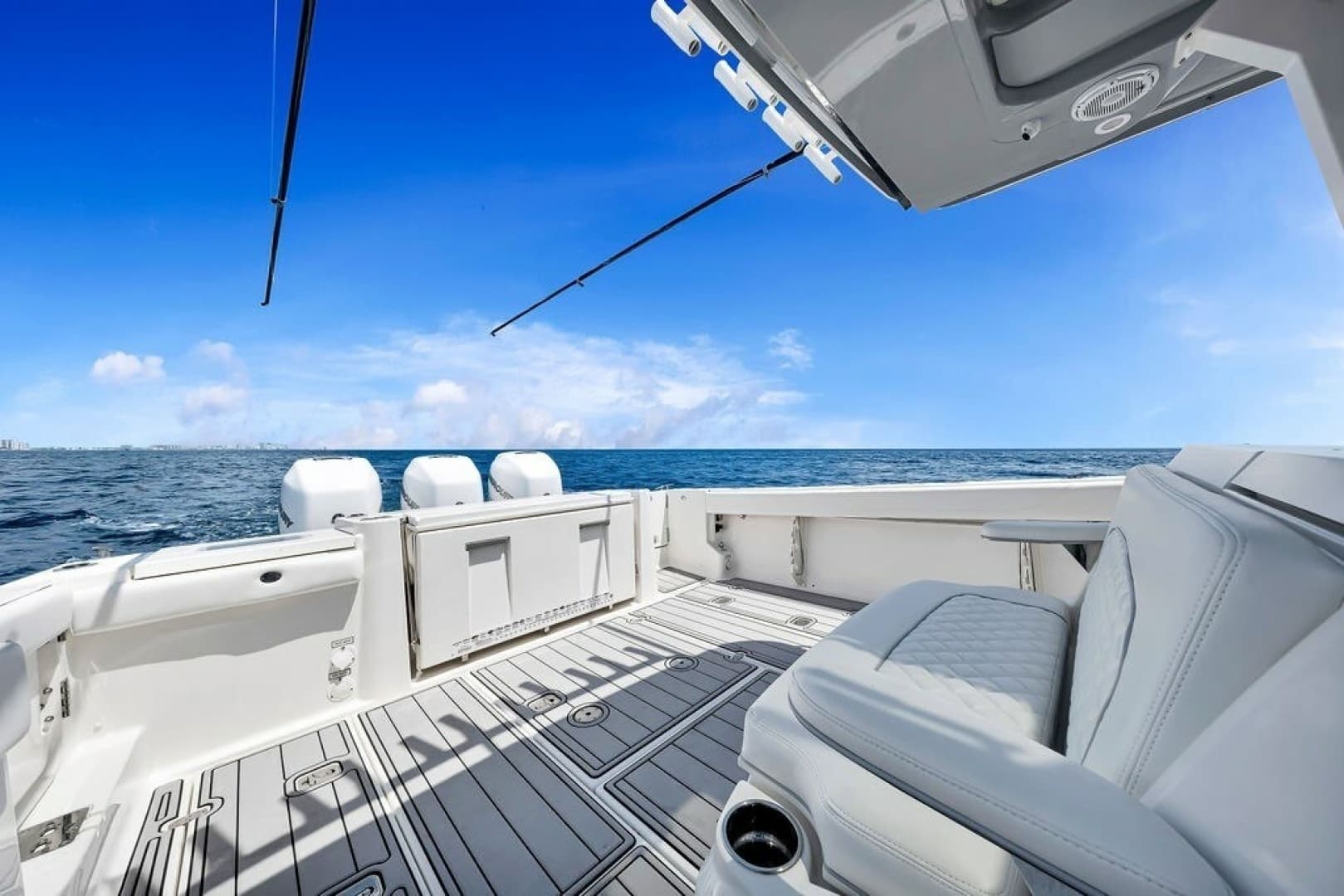 2021 Pursuit S 378 Sport