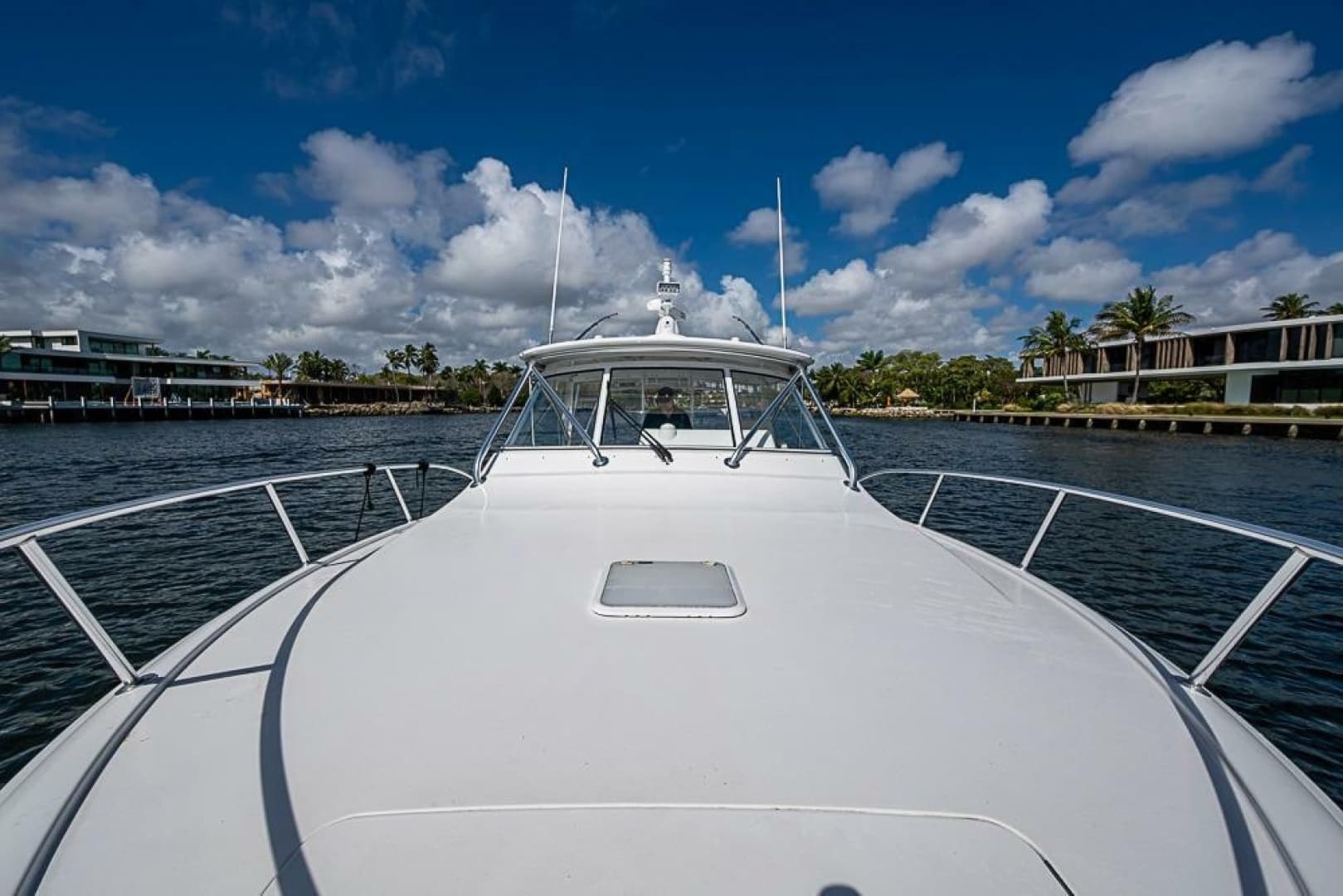 2021 Viking 38 Open