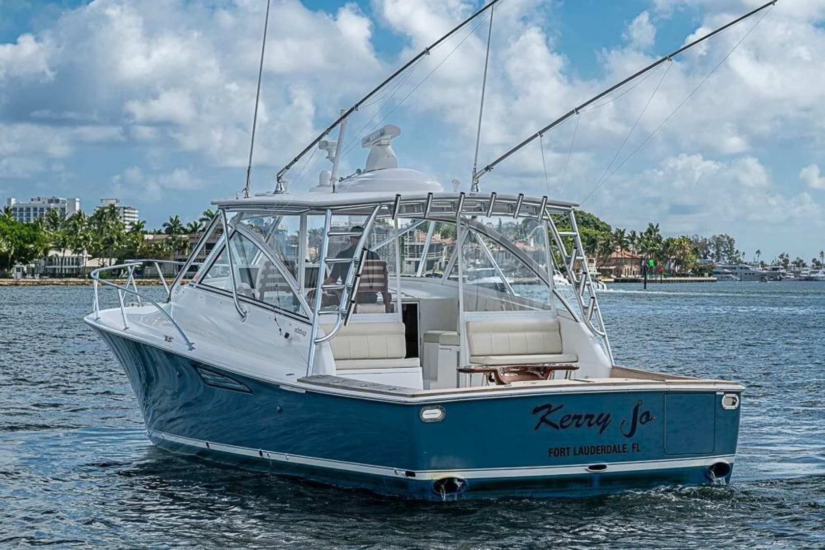 2021 Viking 38 Open