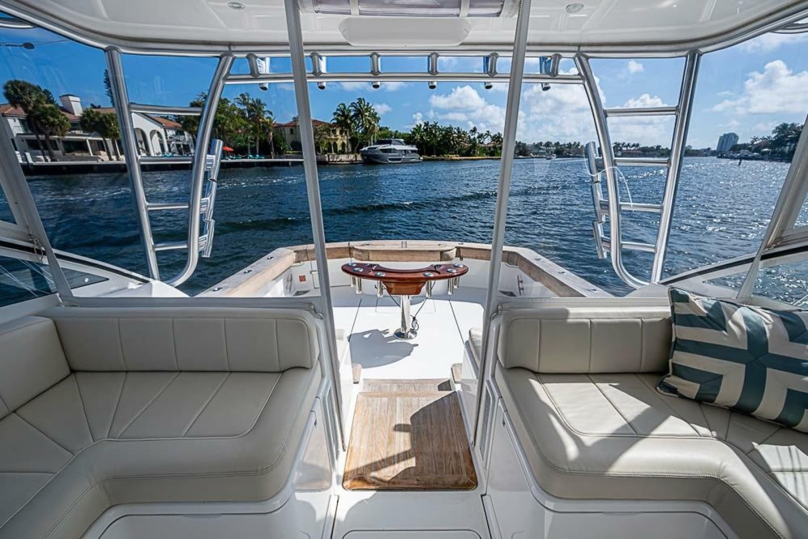 2021 Viking 38 Open