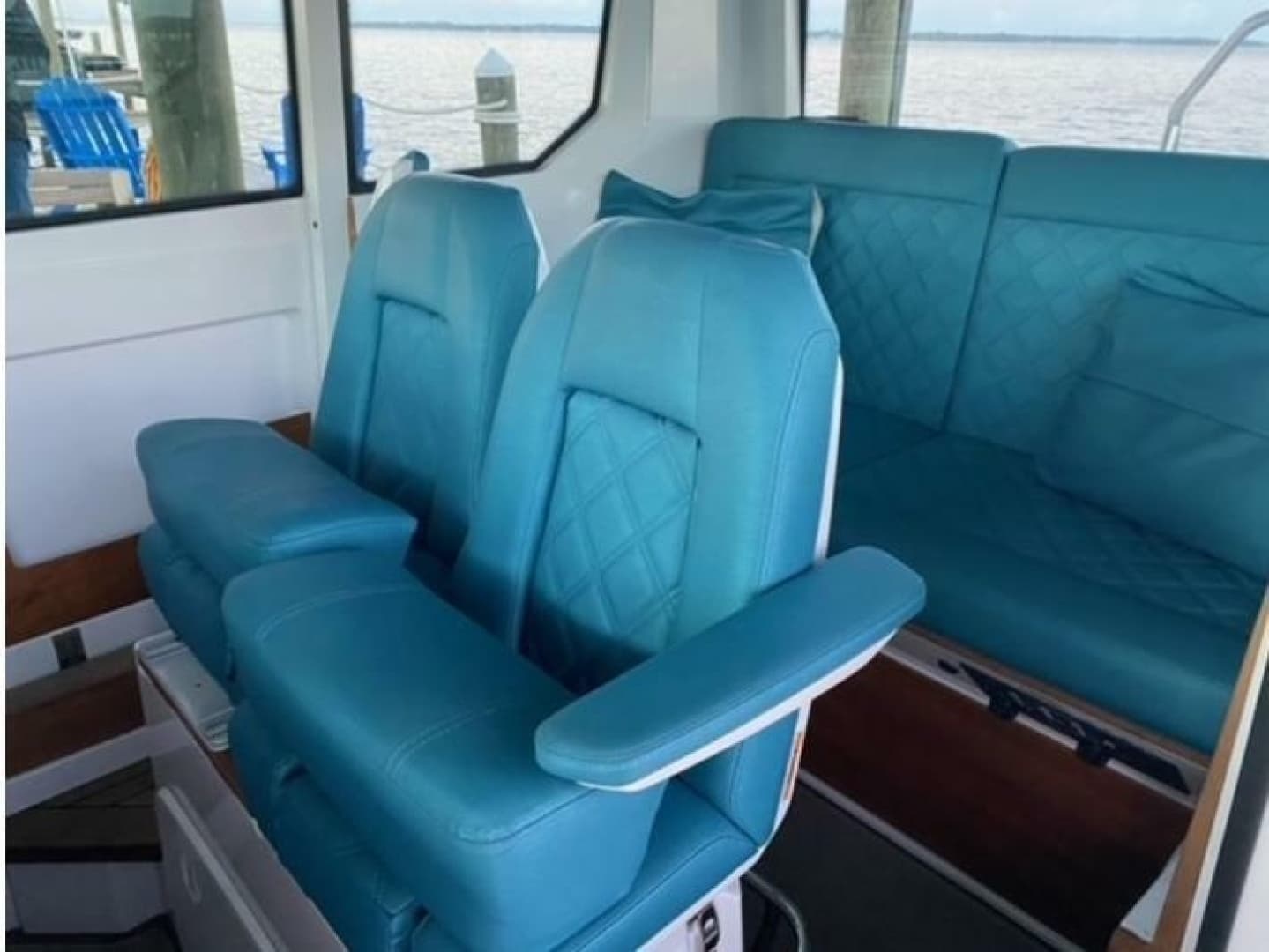 2020 Axopar 28 Cabin