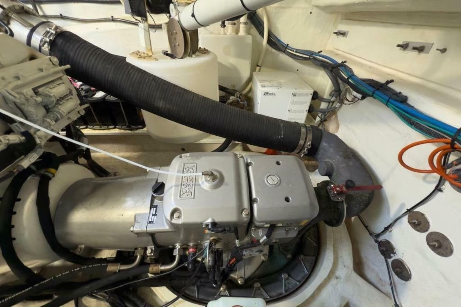 2020 Cruisers Yachts 50 Cantius