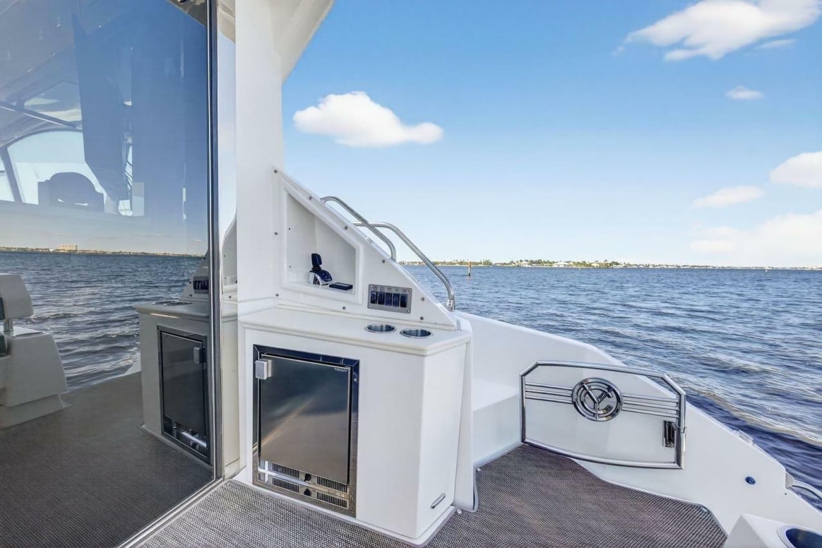 2020 Cruisers Yachts 50 Cantius
