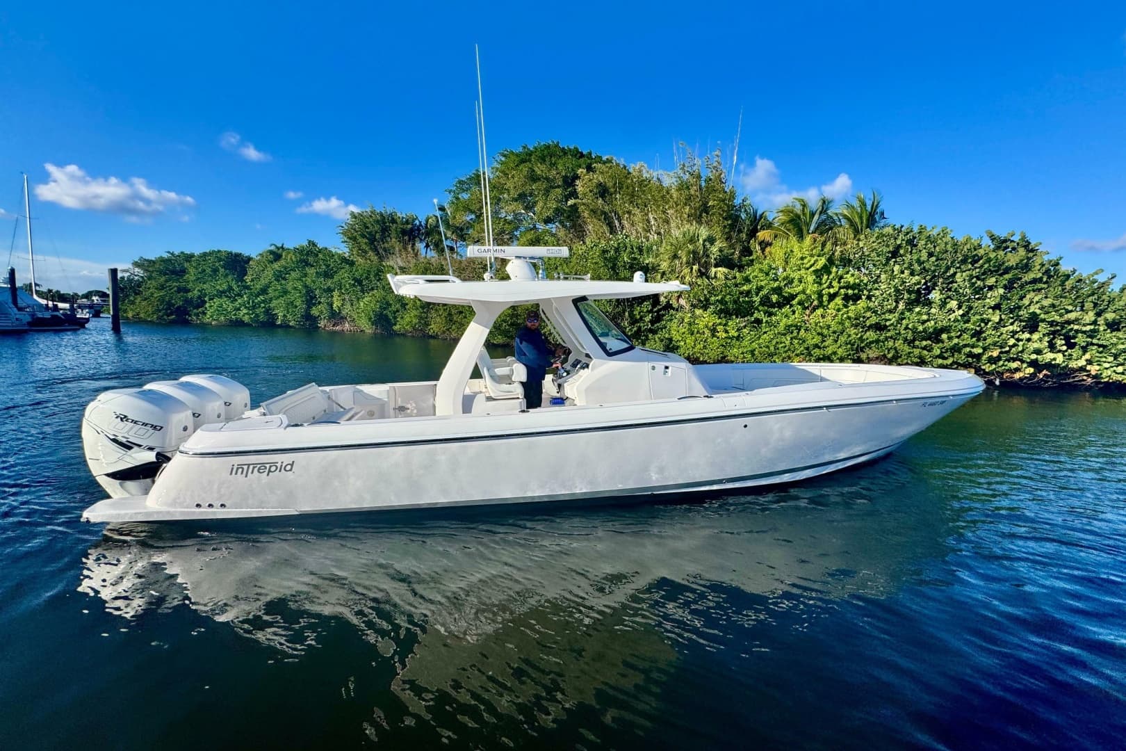 2020 Intrepid 375 Nomad SE