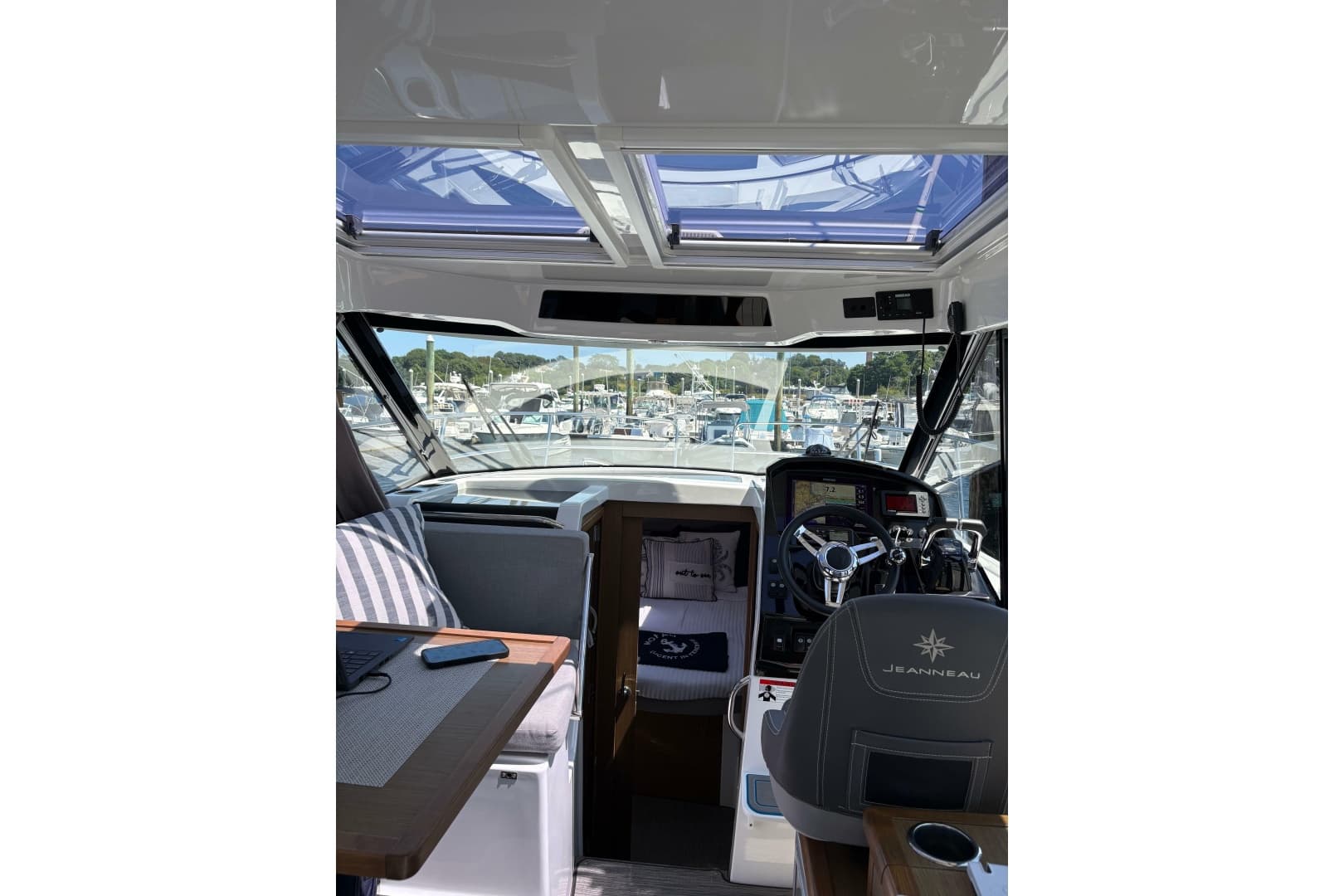 2020 Jeanneau NC 895