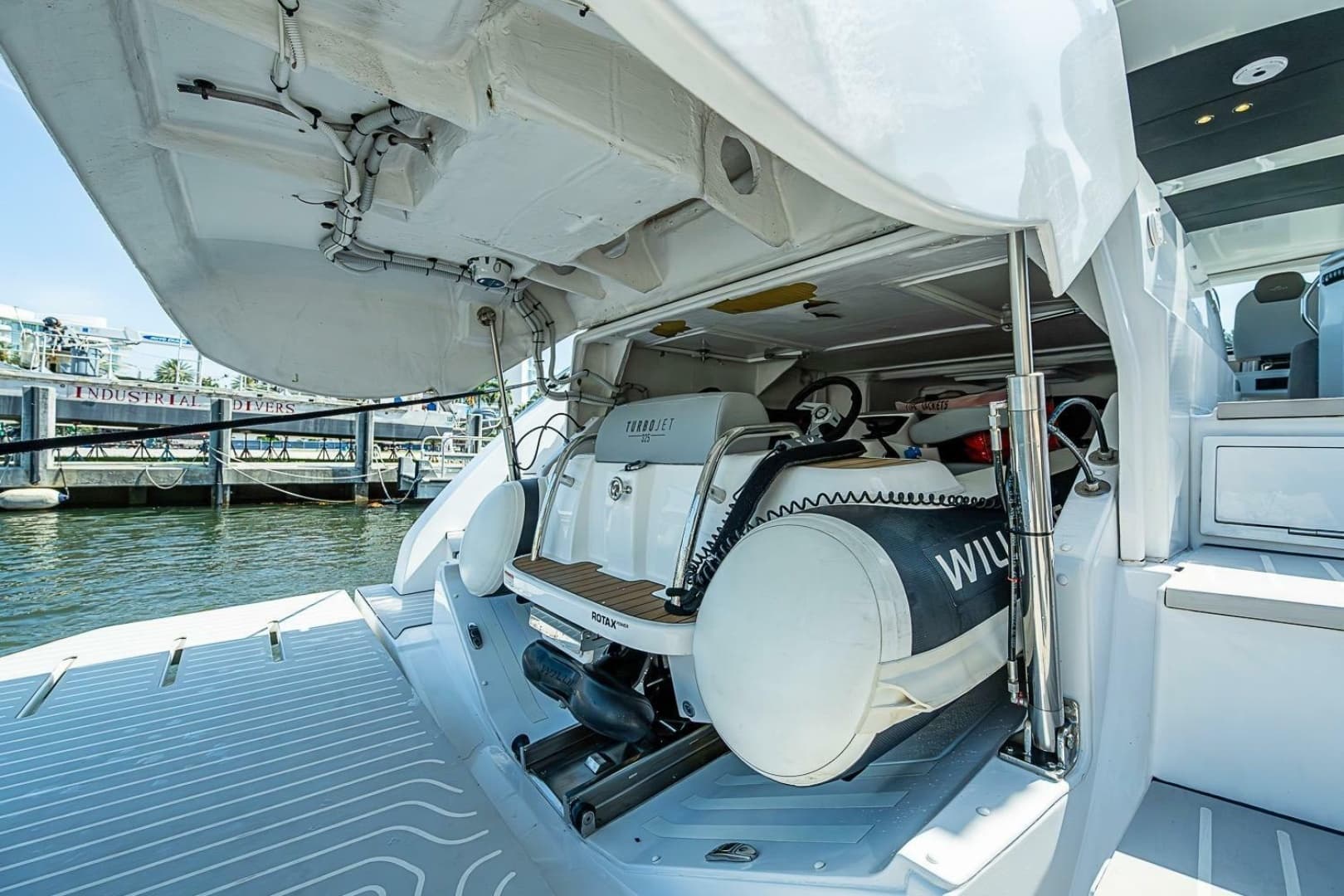 2019 Azimut Atlantis 51